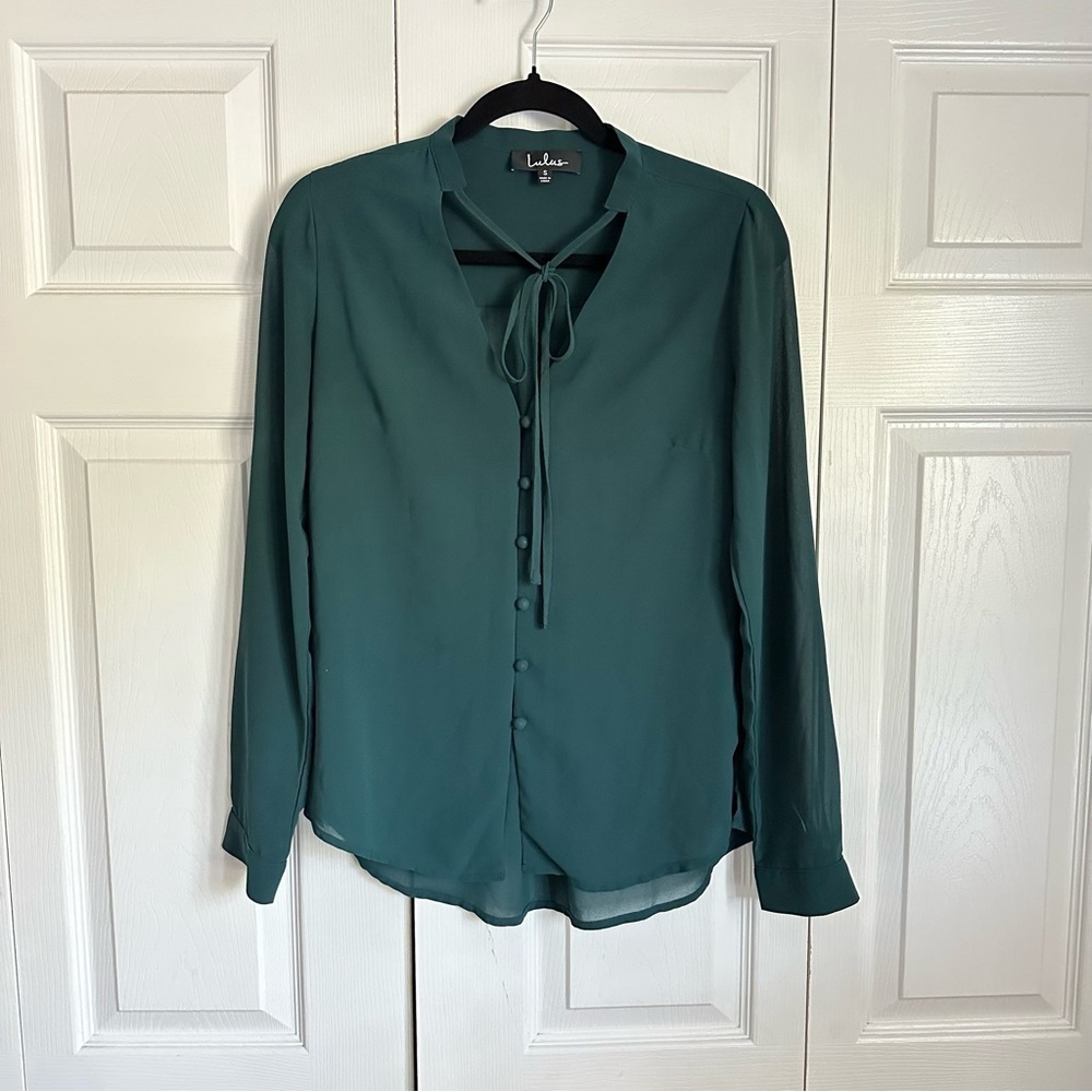 Lulus Blouse Womens S Green Tie Neck Button Front Long Sleeve Keyhole Holiday